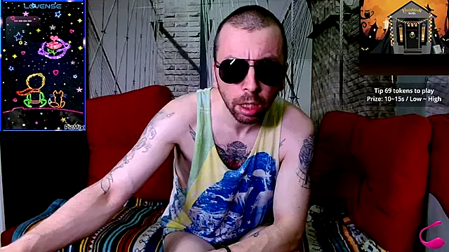 Snapshot of Markus_Rivas chatting on October 2025 10:32:02 PM Markus Rivas online show from October 2025 10:32:02 PM