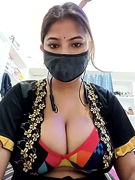 Snapshot of Hot_radhaji chatting on May 2026 01:57:01 AM Hot radhaji online show from May 2026 01:57:01 AM