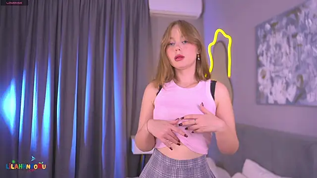 lorapalmerry online show from December 2025 02:11:01 PM