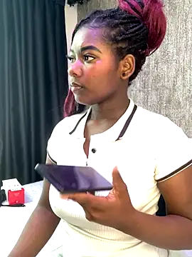 KarinaFlowers  online show from December 2025 12:23:02 PM