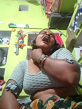 ALEXXA 143 online show from October 2025 05:14:02 PM