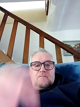 Snapshot of macdut67 chatting on October 2025 03:23:02 PM macdut67 online show from October 2025 03:23:02 PM