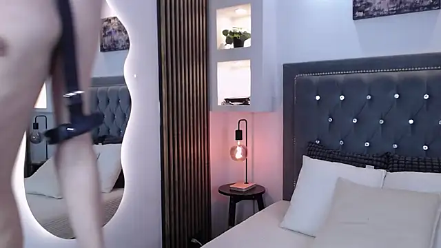 Emo Boy  online show from April 2026 10:23:02 PM