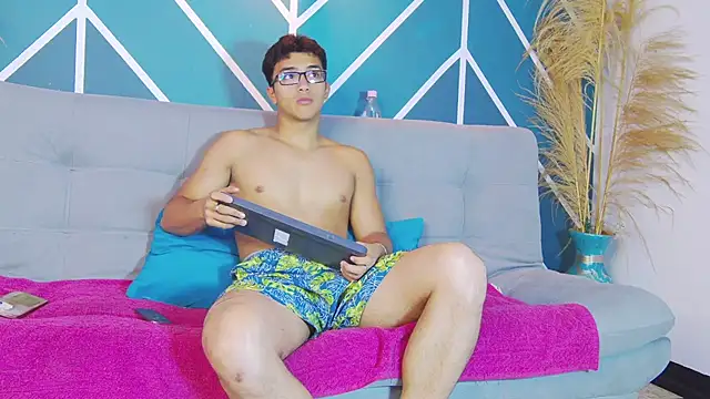 Stefano Calle online show from November 2025 12:16:01 PM