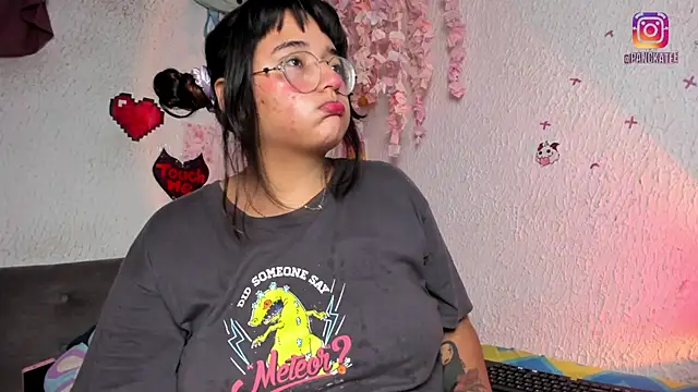 Emilycollei online show from April 2026 04:13:02 AM