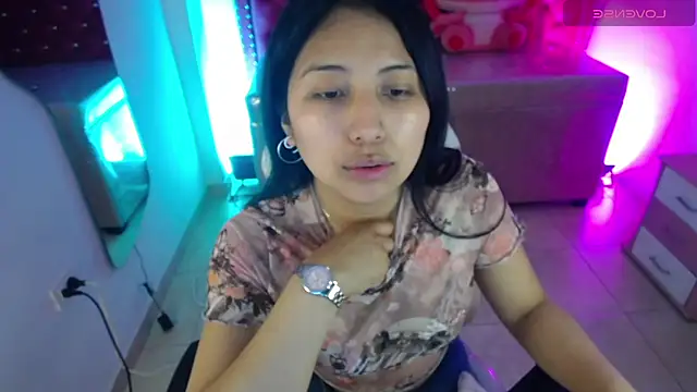 Keendall m online show from November 2025 01:17:01 AM