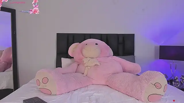 SaradaParker online show from March 2026 04:13:02 PM