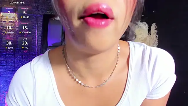 Snapshot of Assia_Roos chatting on June 2026 10:30:02 AM Assia Roos online show from June 2026 10:30:02 AM
