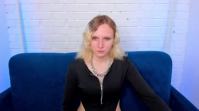 LikiLips online show from November 2025 12:56:02 AM