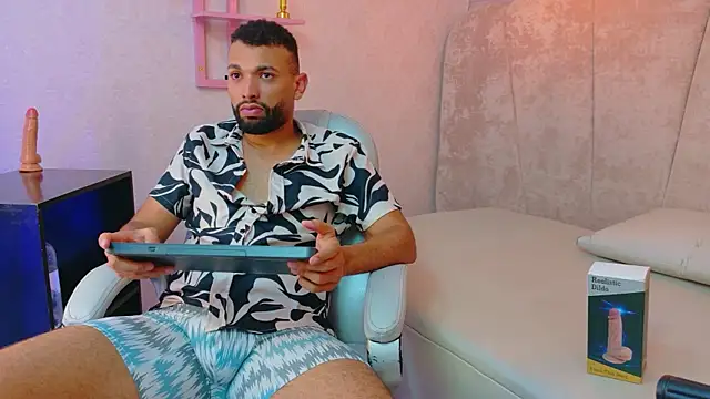 Snapshot of onlymen2025 chatting on November 2025 07:47:01 PM onlymen2025 online show from November 2025 07:47:01 PM