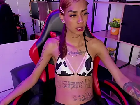 KarlaSlutSkinny   online show from December 2025 03:24:02 AM