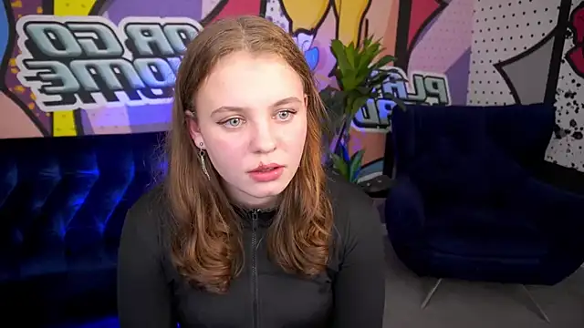 SnowWhiti online show from October 2025 02:20:01 PM