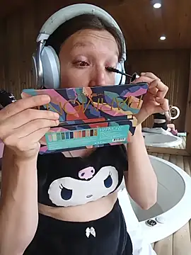 Snapshot of Lucy_colee chatting on December 2025 03:08:02 PM Lucy colee online show from December 2025 03:08:02 PM