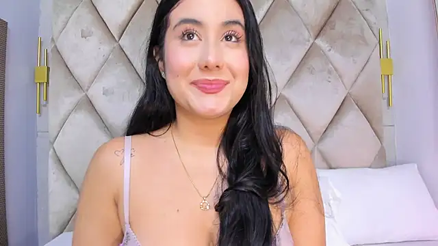 Snapshot of GabyParker_ chatting on June 2026 12:17:01 PM GabyParker online show from June 2026 12:17:01 PM