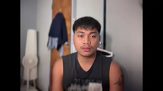 LuisitoJuancho55 online show from November 2025 04:20:01 PM