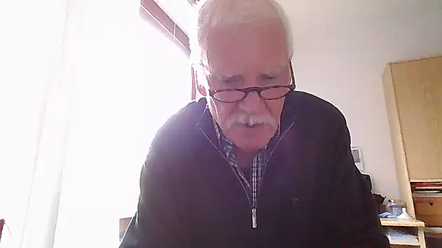 Snapshot of super-snoopy chatting on April 2026 08:48:01 AM super-snoopy online show from April 2026 08:48:01 AM