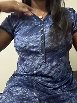 Snapshot of Tamilmallu-duskygirl03 chatting on November 2025 07:13:02 PM Tamilmallu-duskygirl03 online show from November 2025 07:13:02 PM