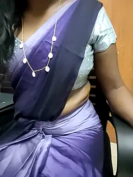 Snapshot of Tamilmallu-duskygirl03 chatting on January 2026 05:53:02 AM Tamilmallu-duskygirl03 online show from January 2026 05:53:02 AM