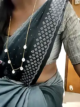 Snapshot of Tamilmallu-duskygirl03 chatting on January 2026 06:08:01 AM Tamilmallu-duskygirl03 online show from January 2026 06:08:01 AM