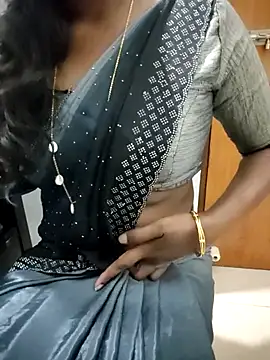 Snapshot of Tamilmallu-duskygirl03 chatting on January 2026 06:13:02 PM Tamilmallu-duskygirl03 online show from January 2026 06:13:02 PM