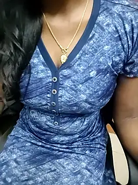 Snapshot of Tamilmallu-duskygirl03 chatting on January 2026 07:11:01 PM Tamilmallu-duskygirl03 online show from January 2026 07:11:01 PM