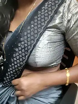 Snapshot of Tamilmallu-duskygirl03 chatting on February 2026 06:18:01 PM Tamilmallu-duskygirl03 online show from February 2026 06:18:01 PM