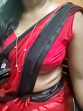 Snapshot of Tamilmallu-duskygirl03 chatting on May 2026 05:26:01 AM Tamilmallu-duskygirl03 online show from May 2026 05:26:01 AM