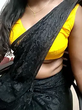 Snapshot of Tamilmallu-duskygirl03 chatting on June 2026 06:05:02 AM Tamilmallu-duskygirl03 online show from June 2026 06:05:02 AM