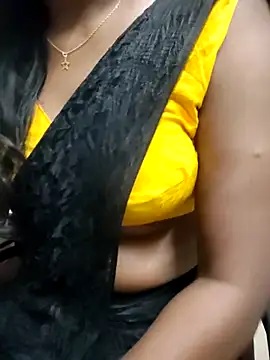 Snapshot of Tamilmallu-duskygirl03 chatting on June 2026 02:33:01 PM Tamilmallu-duskygirl03 online show from June 2026 02:33:01 PM