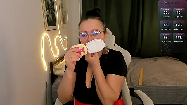 hottyannaa online show from February 2026 02:49:02 AM