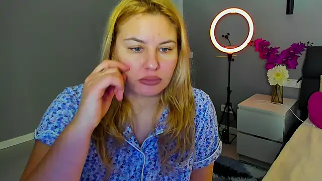 Passion-Blondy online show from January 2026 09:29:01 PM