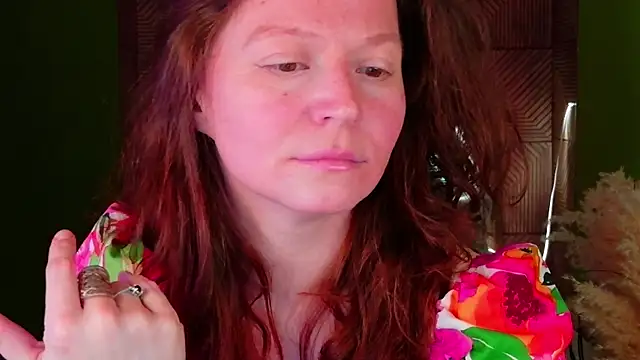 AuroraBorealis   online show from November 2025 06:36:02 AM