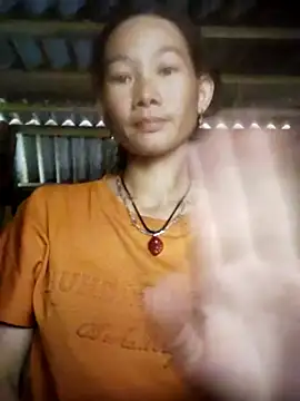 gio-thu online show from October 2025 04:34:02 AM