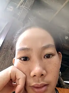 gio-thu online show from October 2025 05:30:01 AM