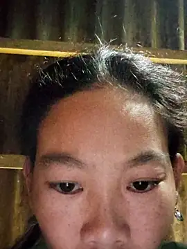 gio-thu online show from December 2025 04:07:02 AM