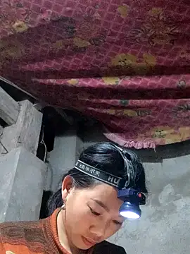 gio-thu online show from February 2026 02:48:01 PM