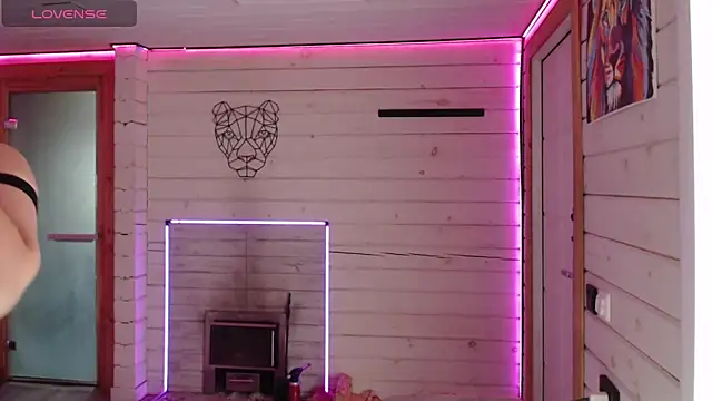 Snapshot of CandyBunie chatting on February 2026 04:06:02 AM CandyBunie online show from February 2026 04:06:02 AM