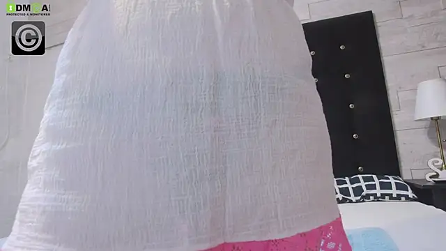 Ella Lizzie online show from October 2025 04:08:02 PM