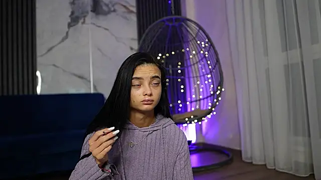 RachelRavee online show from December 2025 05:16:01 AM