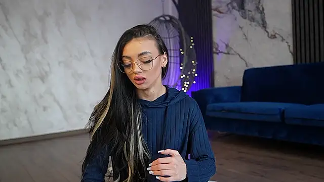 RachelRavee online show from March 2026 05:24:02 AM