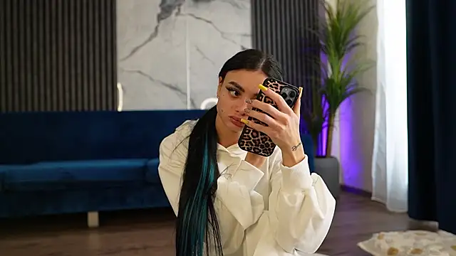 RachelRavee online show from April 2026 04:26:01 AM
