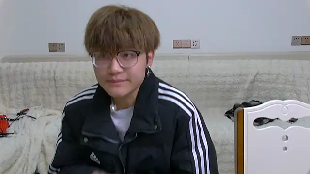 Snapshot of KK-cuteboy chatting on February 2026 10:53:02 AM KK-cuteboy online show from February 2026 10:53:02 AM