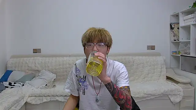 Snapshot of KK-cuteboy chatting on February 2026 10:58:01 AM KK-cuteboy online show from February 2026 10:58:01 AM