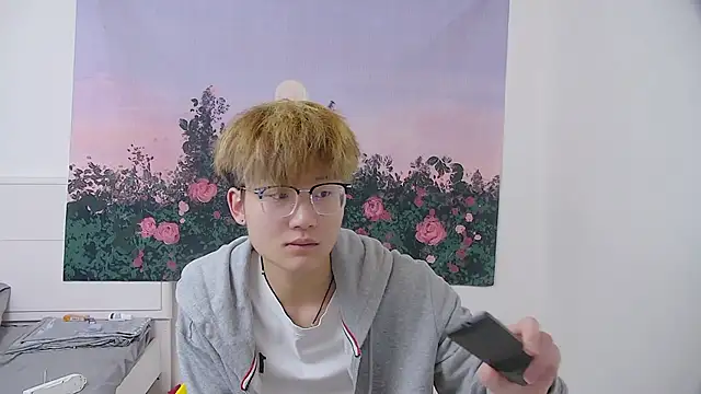 Snapshot of KK-cuteboy chatting on April 2026 05:34:01 AM KK-cuteboy online show from April 2026 05:34:01 AM