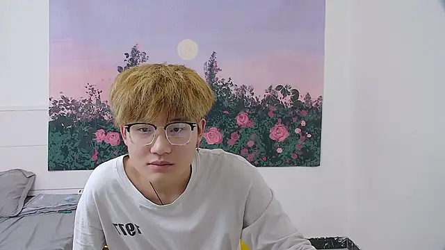 Snapshot of KK-cuteboy chatting on April 2026 07:30:02 PM KK-cuteboy online show from April 2026 07:30:02 PM