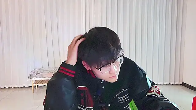 Snapshot of KK-cuteboy chatting on April 2026 05:10:01 AM KK-cuteboy online show from April 2026 05:10:01 AM