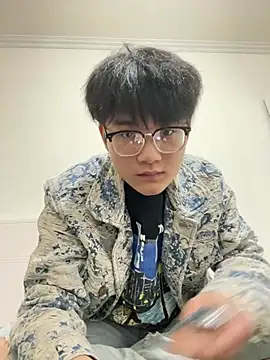 Snapshot of KK-cuteboy chatting on April 2026 11:37:01 AM KK-cuteboy online show from April 2026 11:37:01 AM