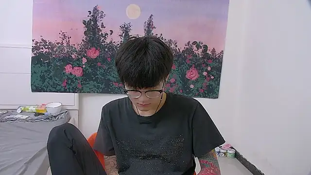 Snapshot of KK-cuteboy chatting on April 2026 05:22:01 AM KK-cuteboy online show from April 2026 05:22:01 AM
