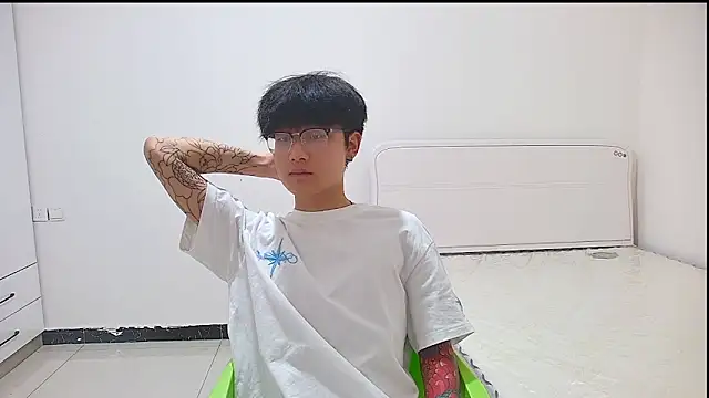 Snapshot of KK-cuteboy chatting on May 2026 12:22:02 PM KK-cuteboy online show from May 2026 12:22:02 PM