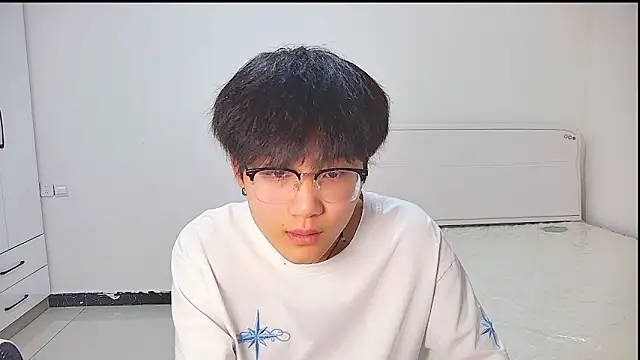 Snapshot of KK-cuteboy chatting on May 2026 12:34:02 PM KK-cuteboy online show from May 2026 12:34:02 PM